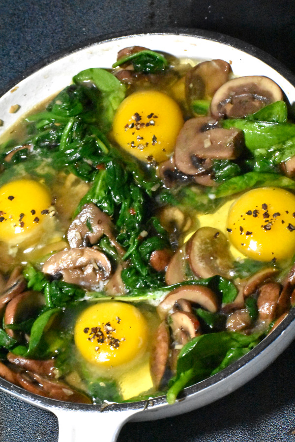 mushroom spinach egg skillet breakfast recipe keto